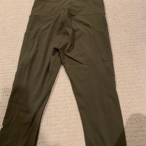 NEVER WORN Lululemon Olive Fast & Free Crop 19”
